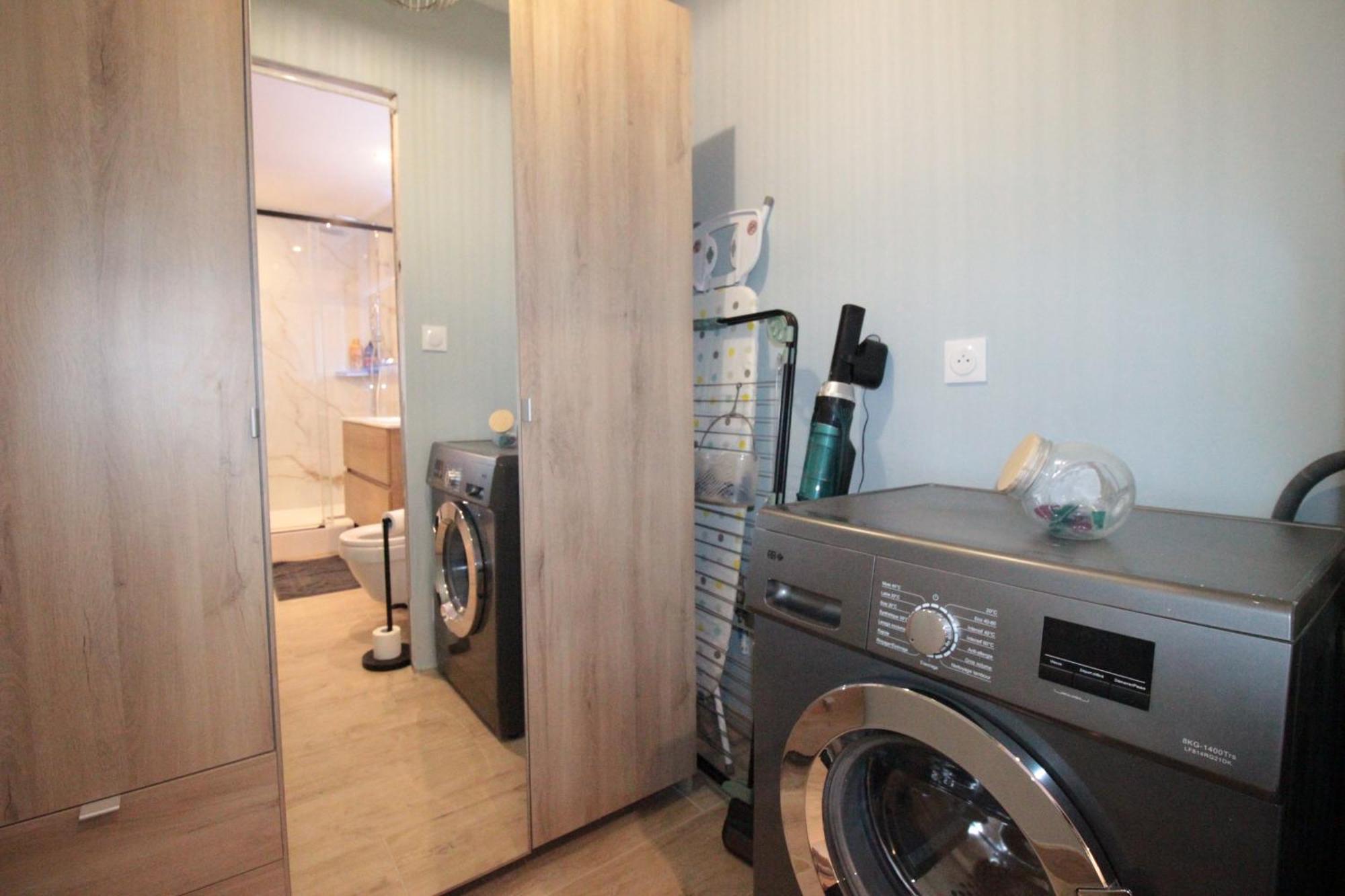 Luxury Studio, Rez De Chaussee, Parking Prive Video Surveillance, Canape Haute Qualite Convertible Couchage 2 Personnes, Centre Ville Proche, Restaurant, Boulangerie 2 Minutes A Pied, Terrasse - 800Metre Carre De Terrain - Gere Par Presta-Zen'Service Verdun-sur-Meuse Esterno foto